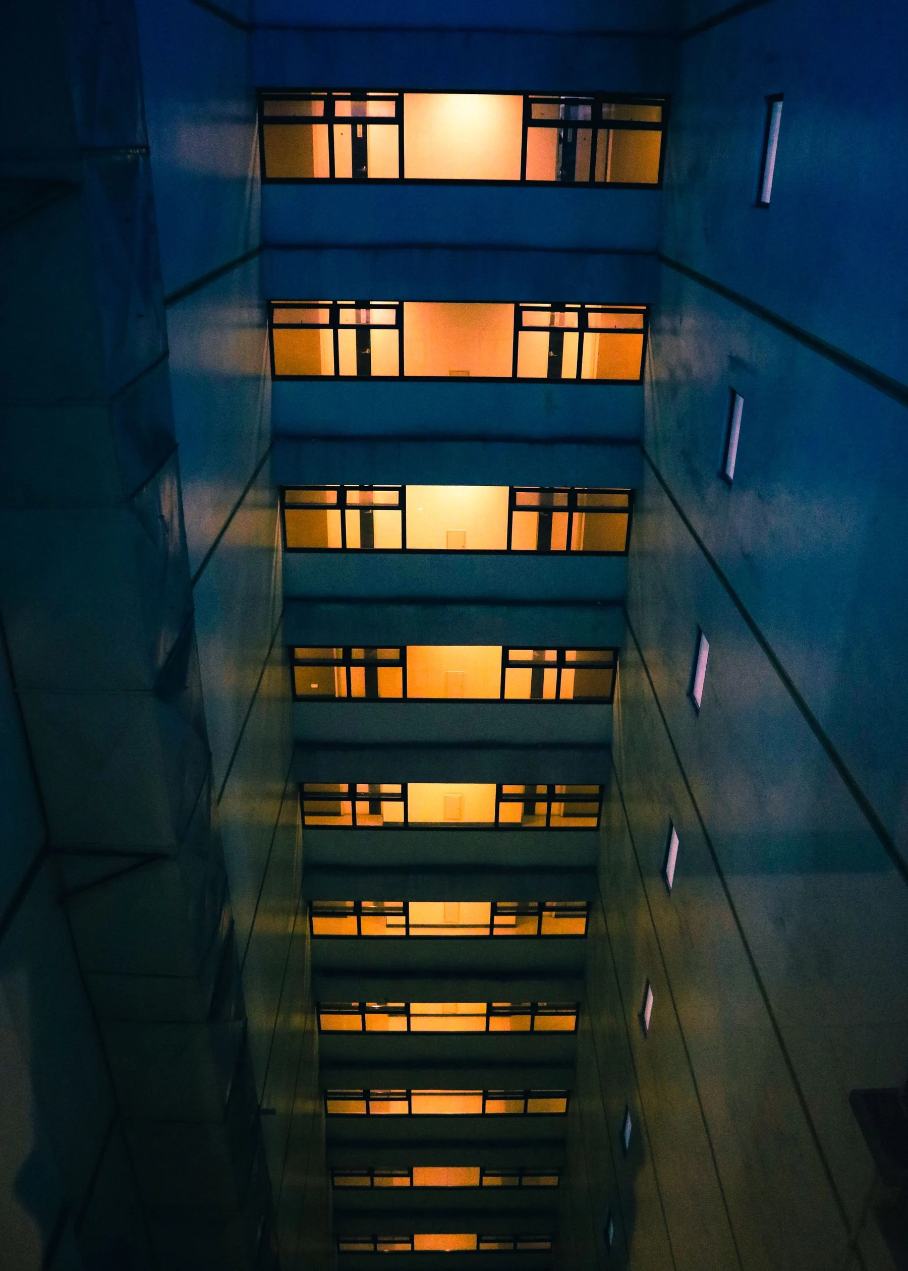 Professional commercial electrical construction and wiring - service 2