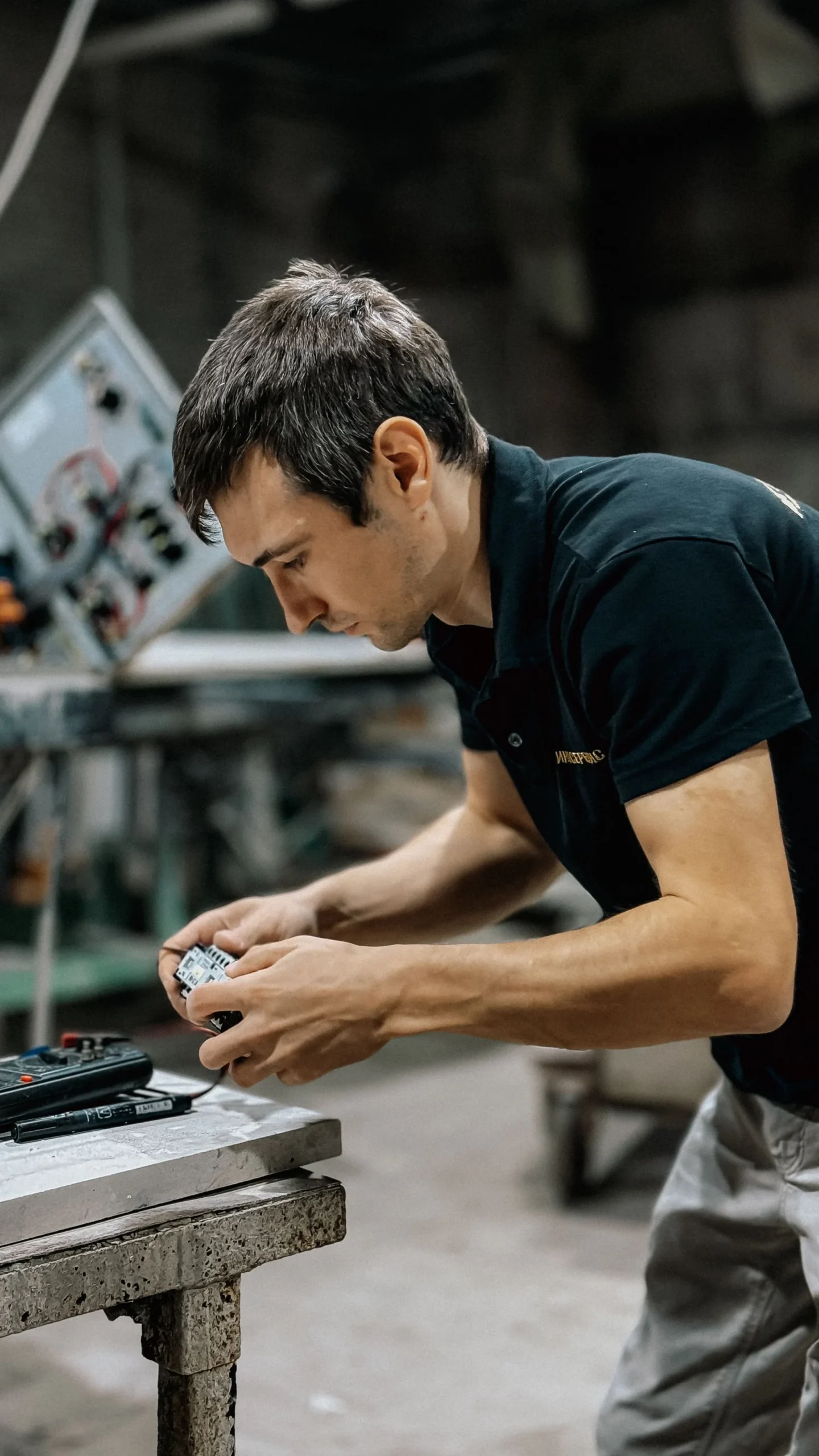 Professional electrical troubleshooting and emergency repair - service 3