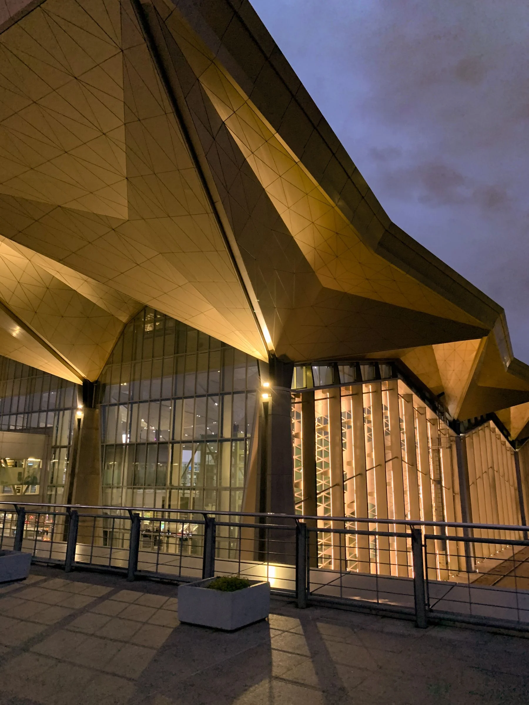 Professional exterior and soffit lighting installation - service 3