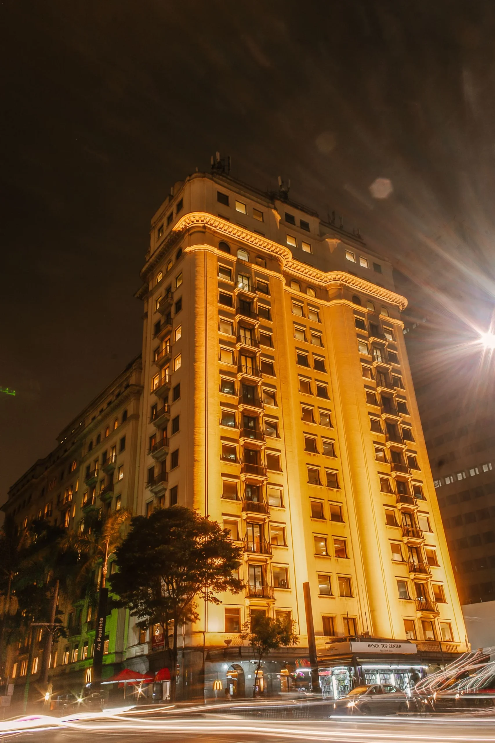 Professional exterior and soffit lighting installation - service 4
