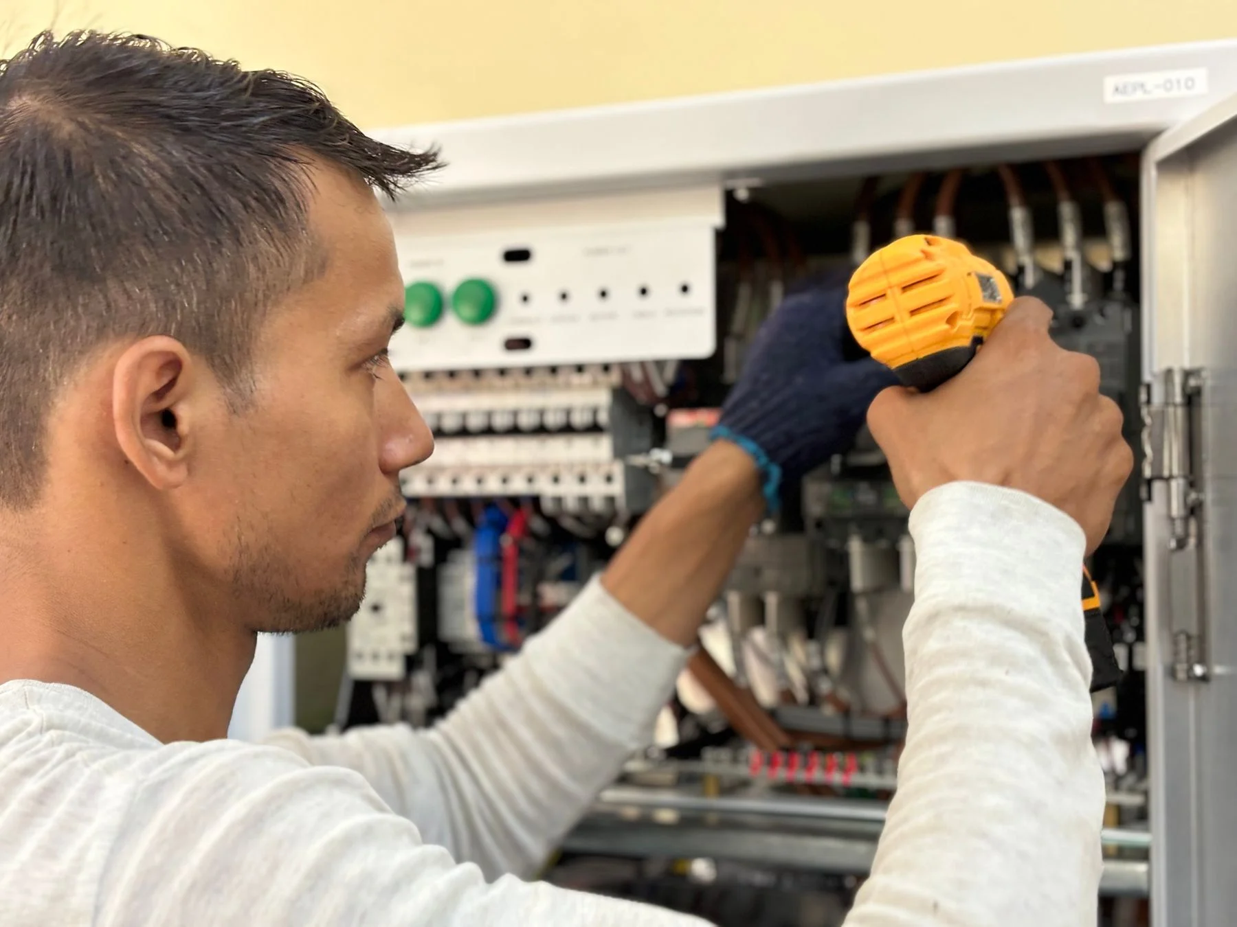 Professional electrical panel and breaker upgrade - service 4